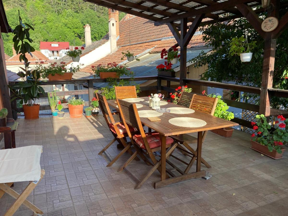 Victoria Gasthaus Rasnov - Charming Vacation House In Rasnov المظهر الخارجي الصورة